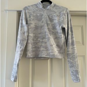 Lulu Lemon cropped workout top size 6 missing tag